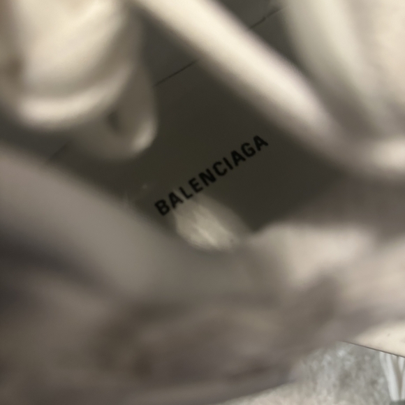 [Authenticated]♡"Balenciaga GRADIENT SNEAKER IN WHITE/BLACK - Picture 5 of 5